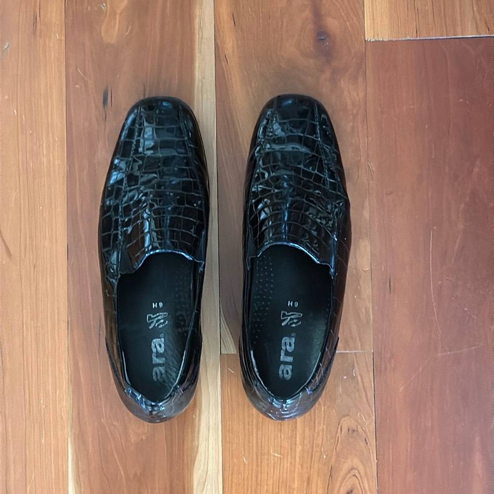 Ara Black Patent Leather Wedge Loafers 9